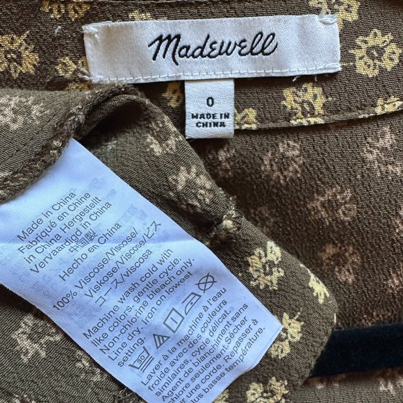 Madewell Button-Cuff Midi Dress in Woodcut Flowers 0 - Picture 11 of 11